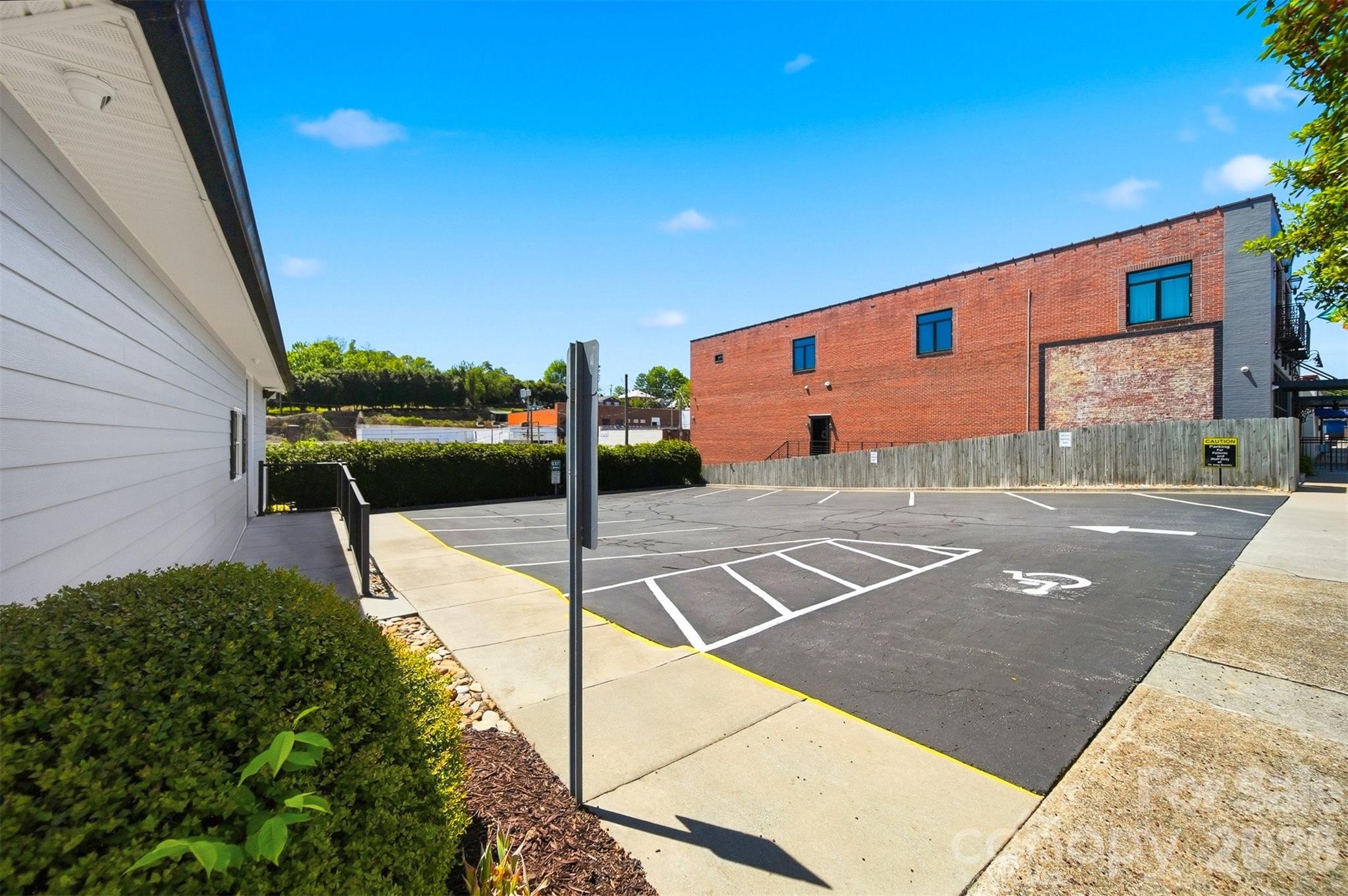 320 S Green Street Morganton NC 28655