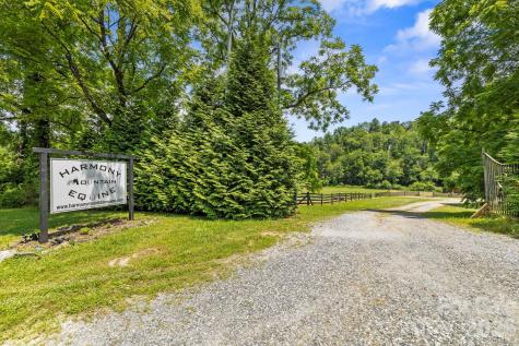 442 Blantyre Church Road Horse Shoe NC 28742