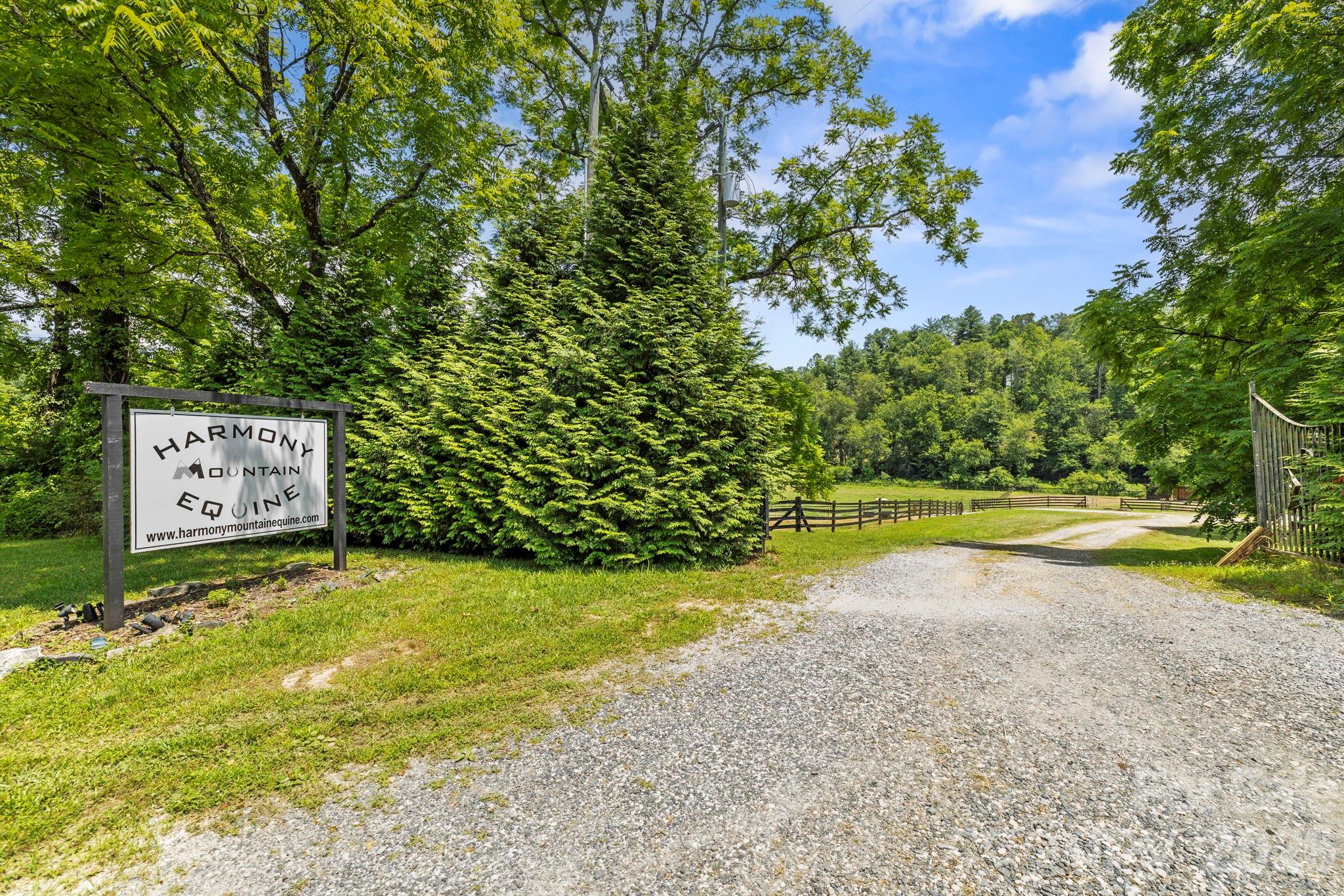 442 Blantyre Church Road Horse Shoe NC 28742