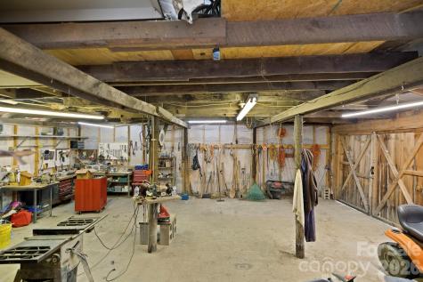 442 Blantyre Church Road Horse Shoe NC 28742