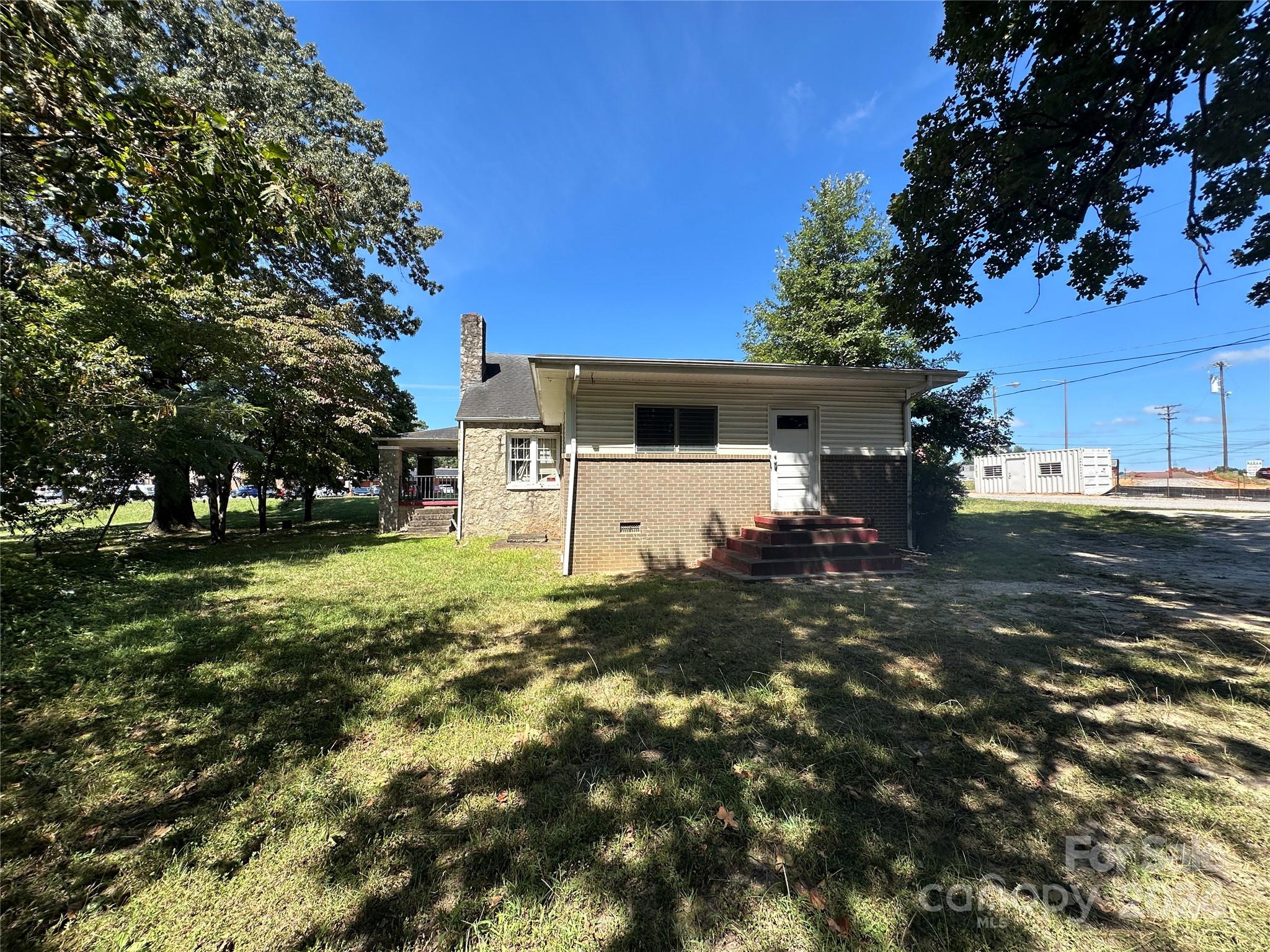 2152 N Center Street Hickory NC 28601