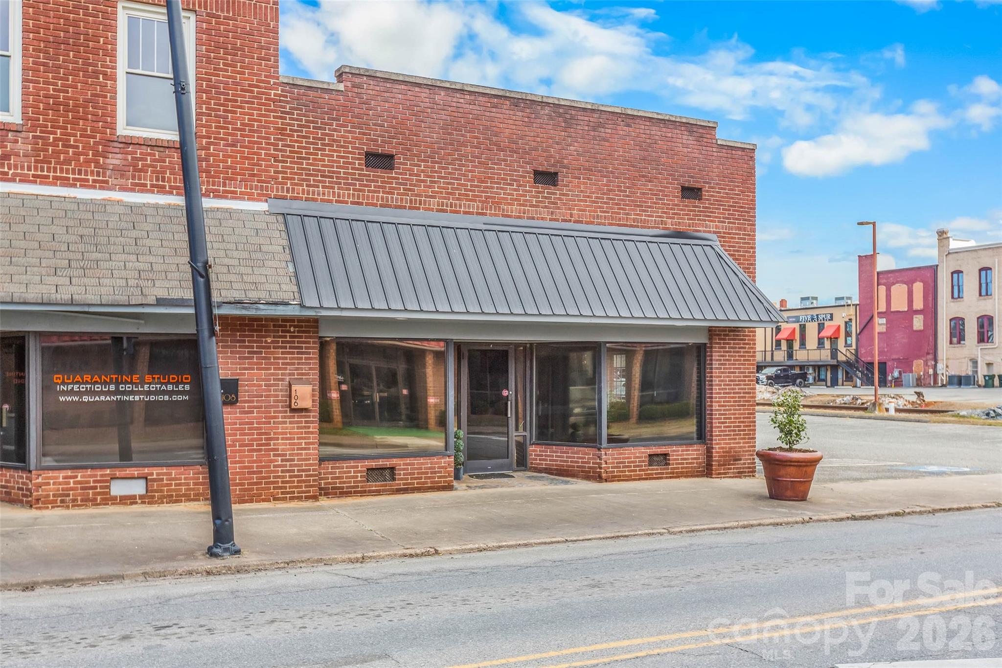 106 N Mountain Street Cherryville NC 28021