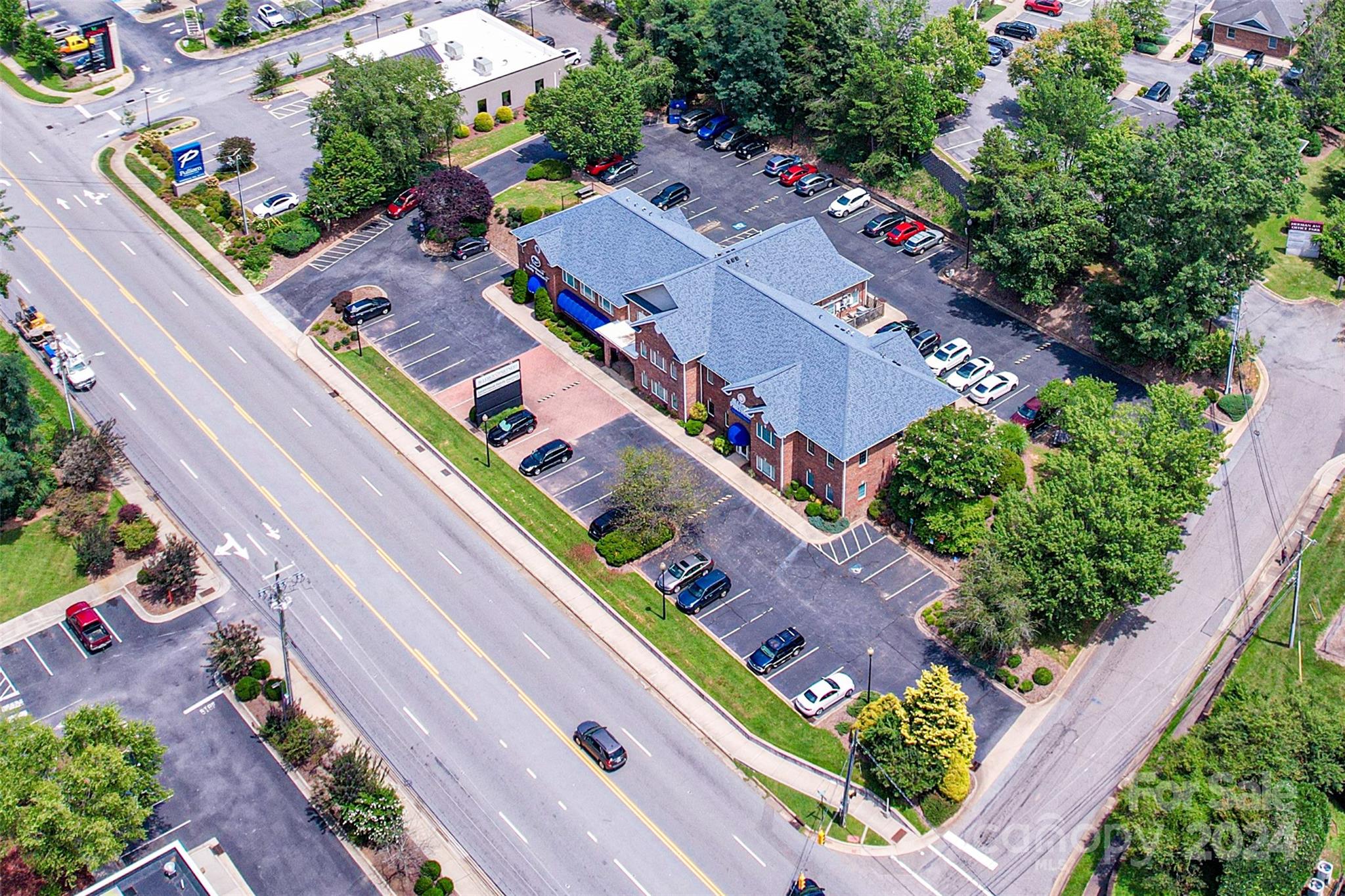 1978 Hendersonville Road Asheville NC 28803