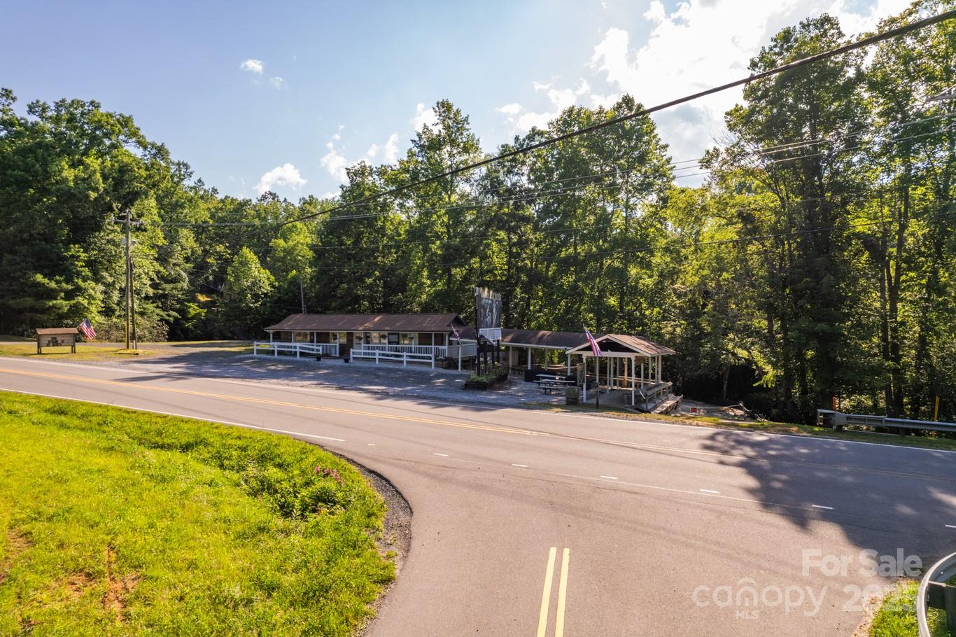 14622 226 Highway Spruce Pine NC 28777
