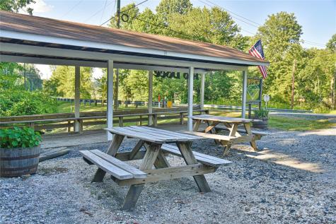14622 226 Highway Spruce Pine NC 28777