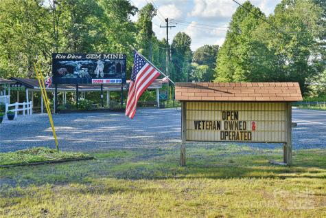14622 226 Highway Spruce Pine NC 28777