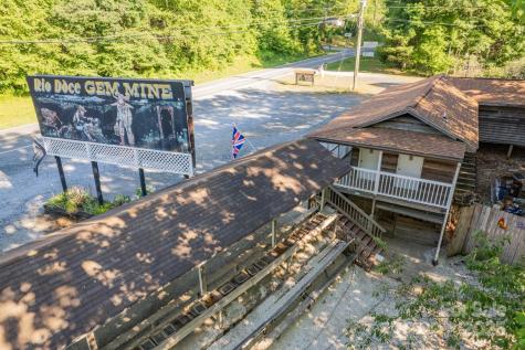 14622 226 Highway Spruce Pine NC 28777