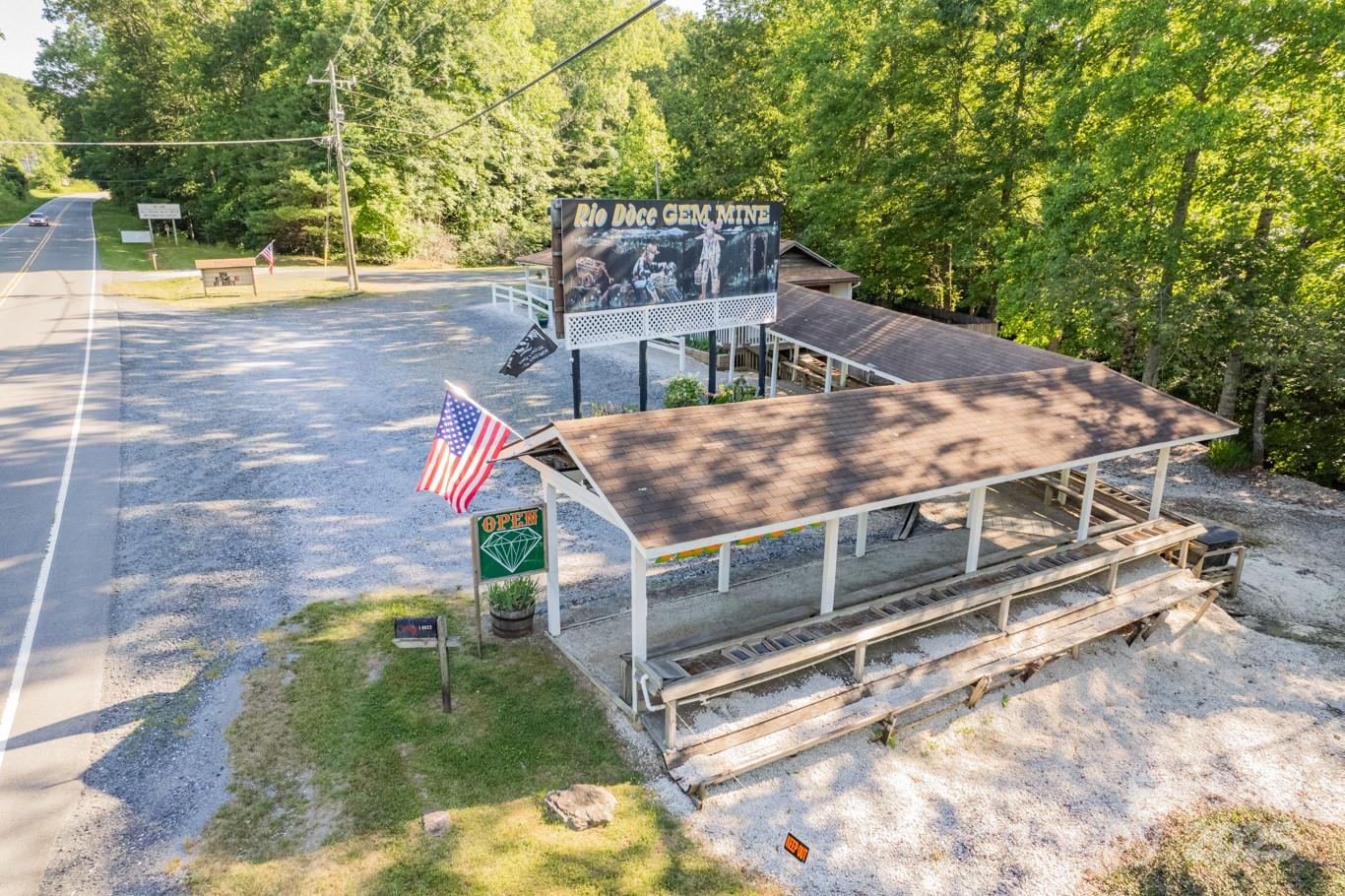 14622 226 Highway Spruce Pine NC 28777