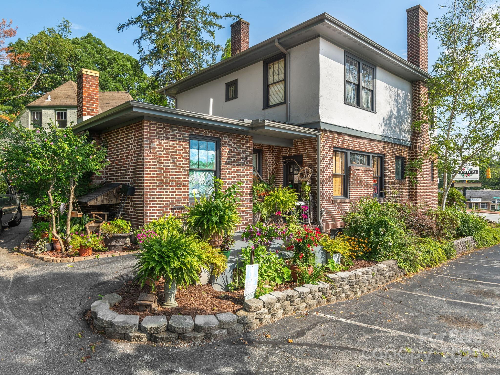 104 Clairmont Drive Hendersonville NC 28791