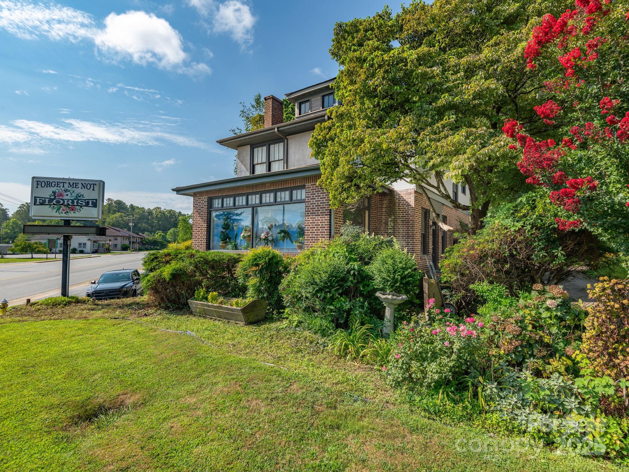 104 Clairmont Drive Hendersonville NC 28791