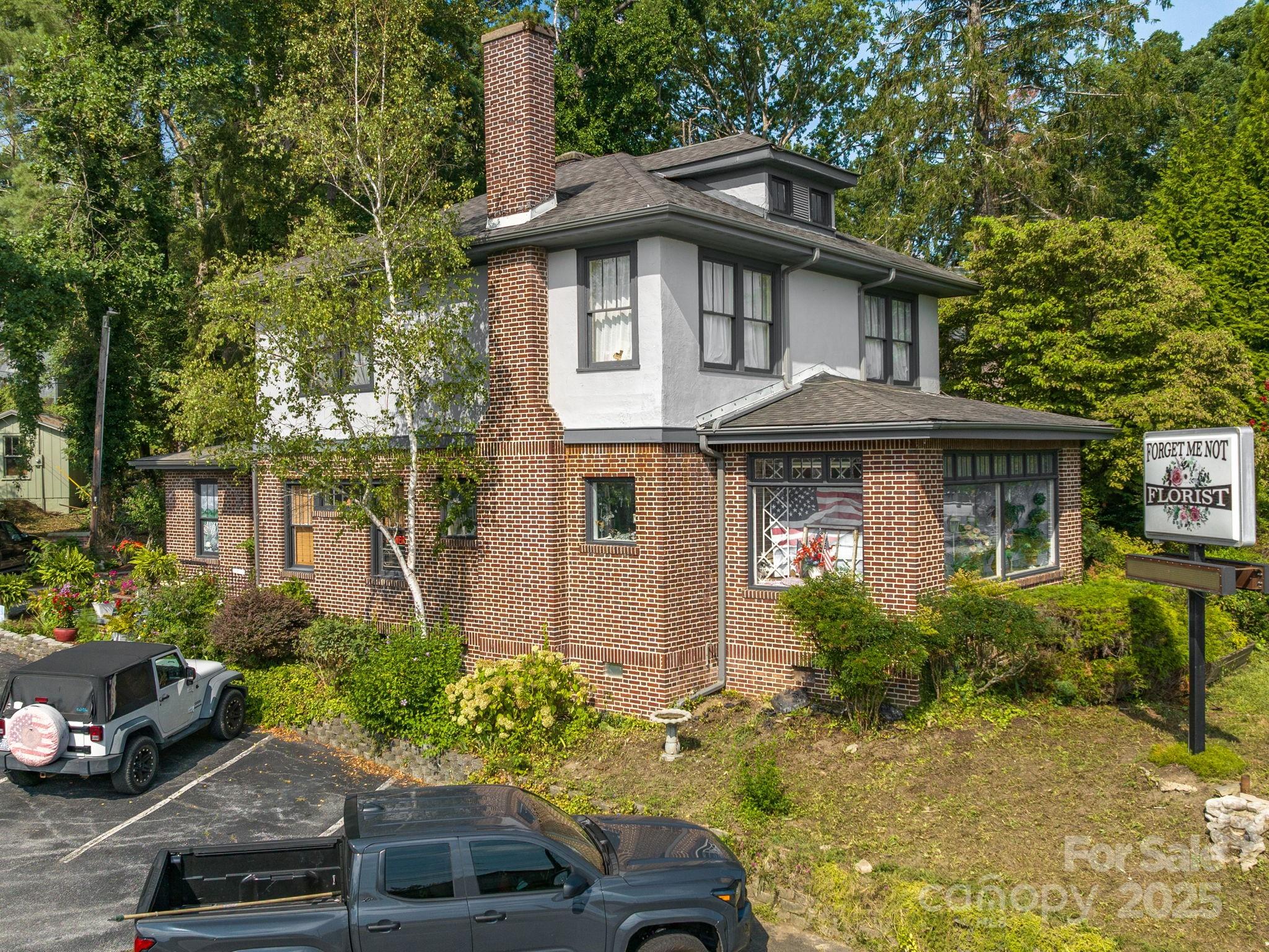 104 Clairmont Drive Hendersonville NC 28791