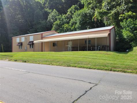 2634 Dellwood Road Waynesville NC 28786