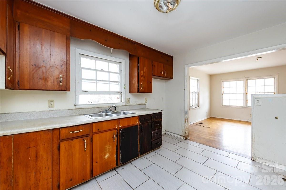 1628 Eastway Drive Charlotte NC 28205