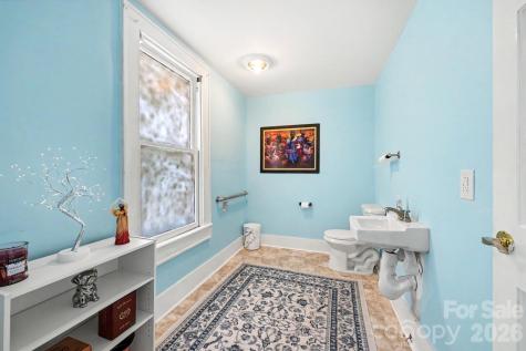 601 College Avenue SW Lenoir NC 28645