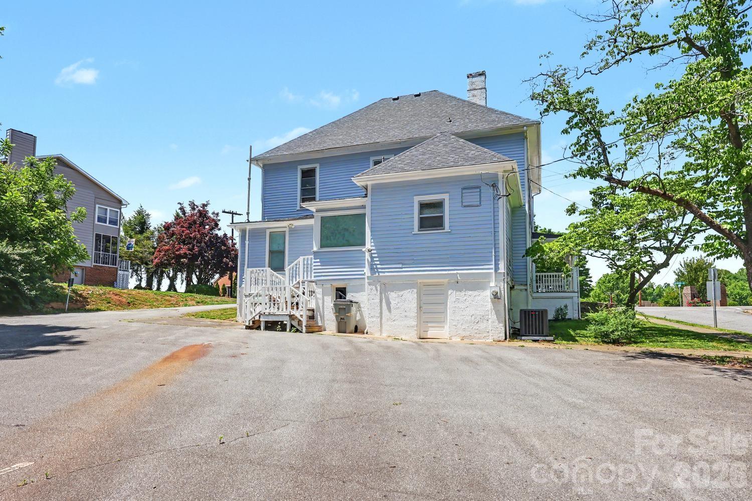 601 College Avenue SW Lenoir NC 28645