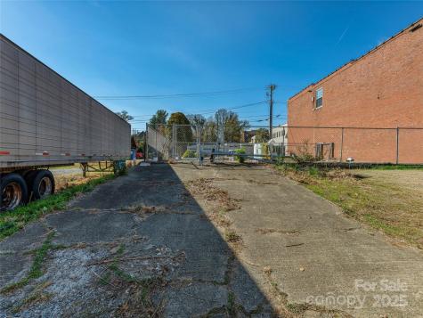 212 S Green Street Morganton NC 28655