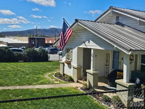 213 Colombo Street NW Valdese NC 28690