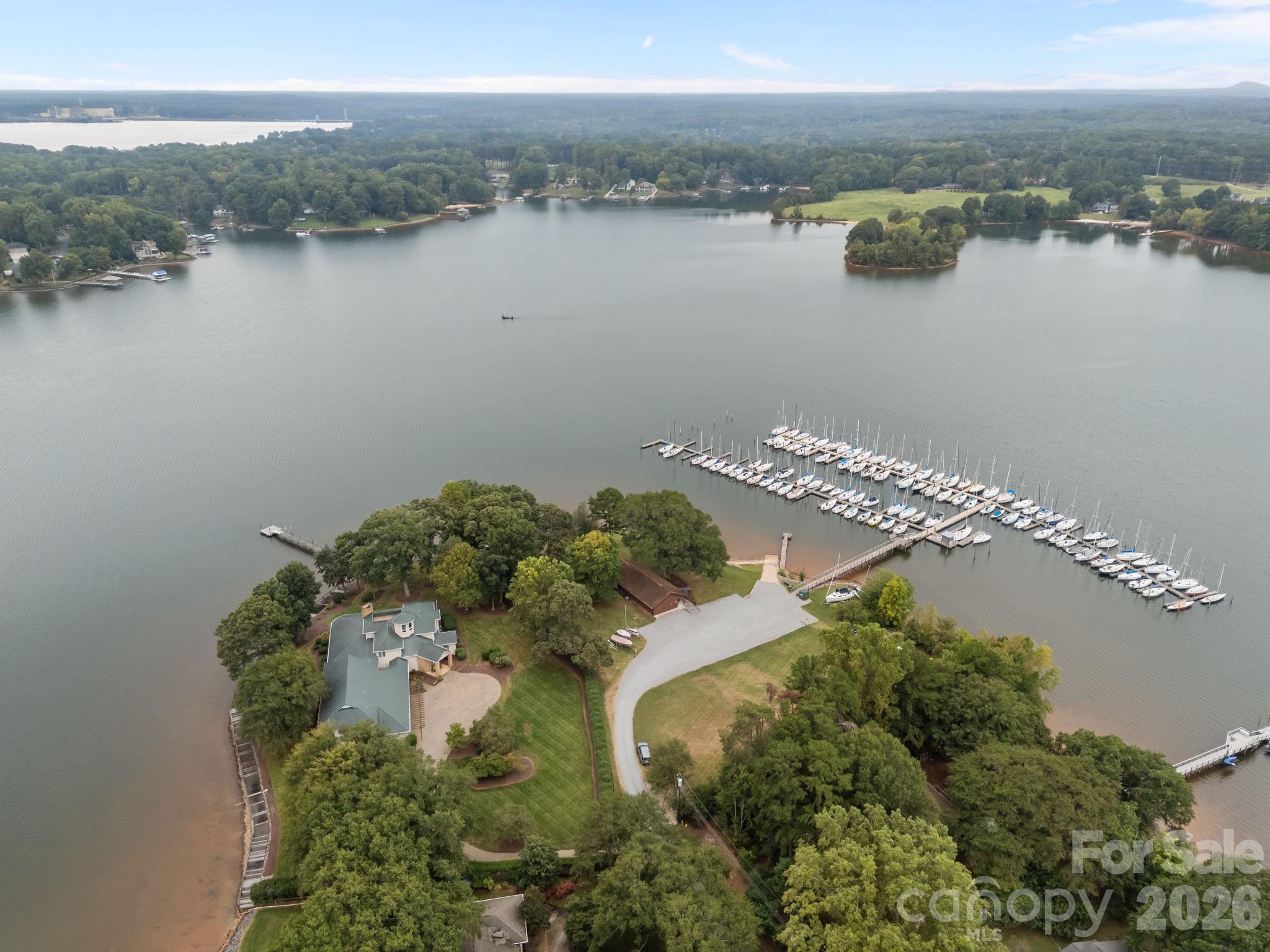1887 Yacht Club Drive Denver NC 28037