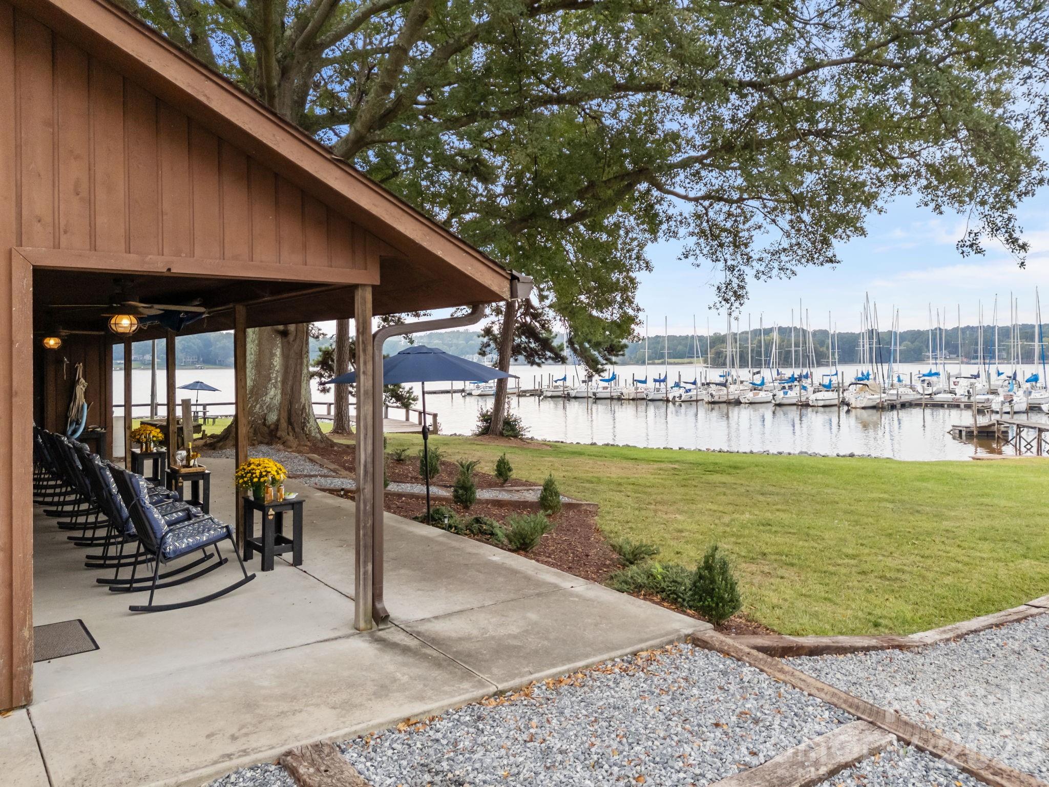 1887 Yacht Club Drive Denver NC 28037