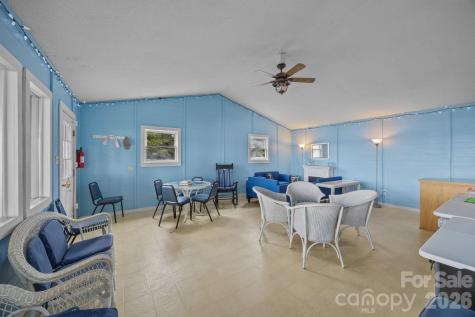 1887 Yacht Club Drive Denver NC 28037