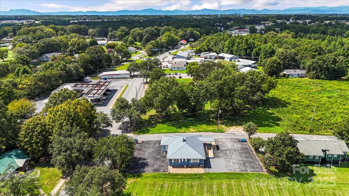 492 W Main Street Forest City NC 28043