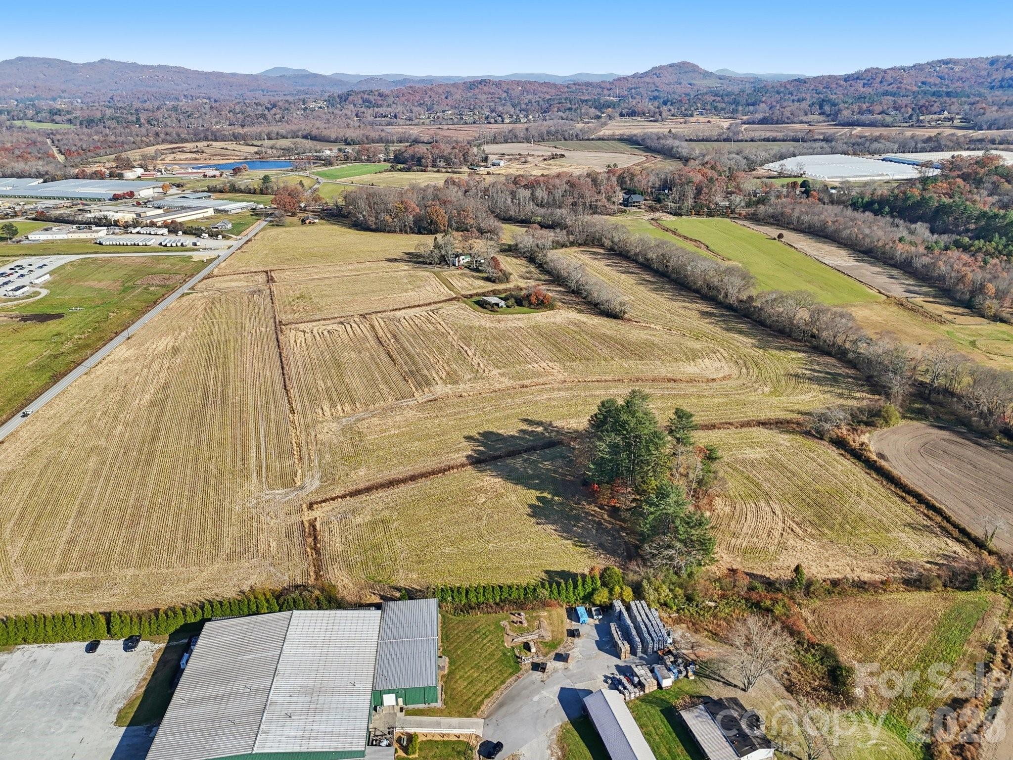 32 School House Road Mills River NC 28759