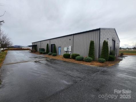 25 Reeds Way Hendersonville NC 28792