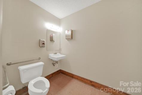 209 W Barr Street Lancaster SC 29720