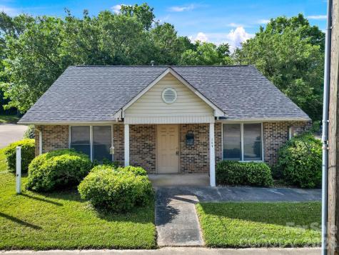 209 W Barr Street Lancaster SC 29720
