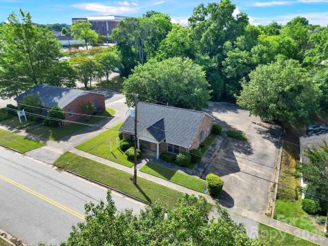 209 W Barr Street Lancaster SC 29720