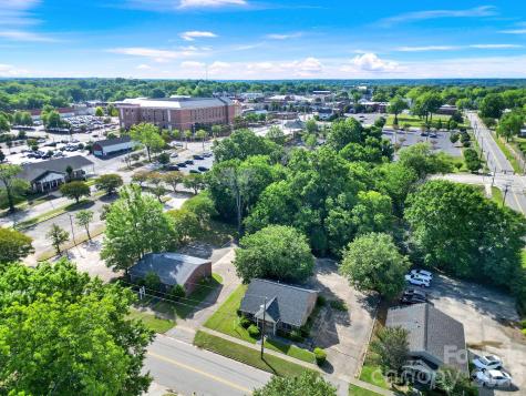 209 W Barr Street Lancaster SC 29720