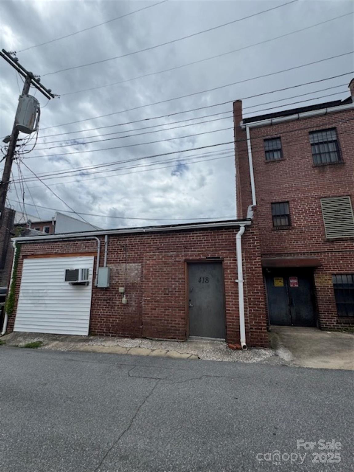 418 N Main Street Hendersonville NC 28792
