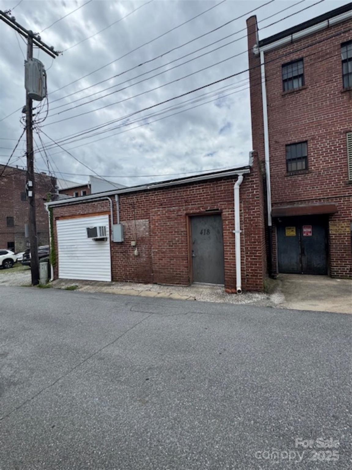 418 N Main Street Hendersonville NC 28792