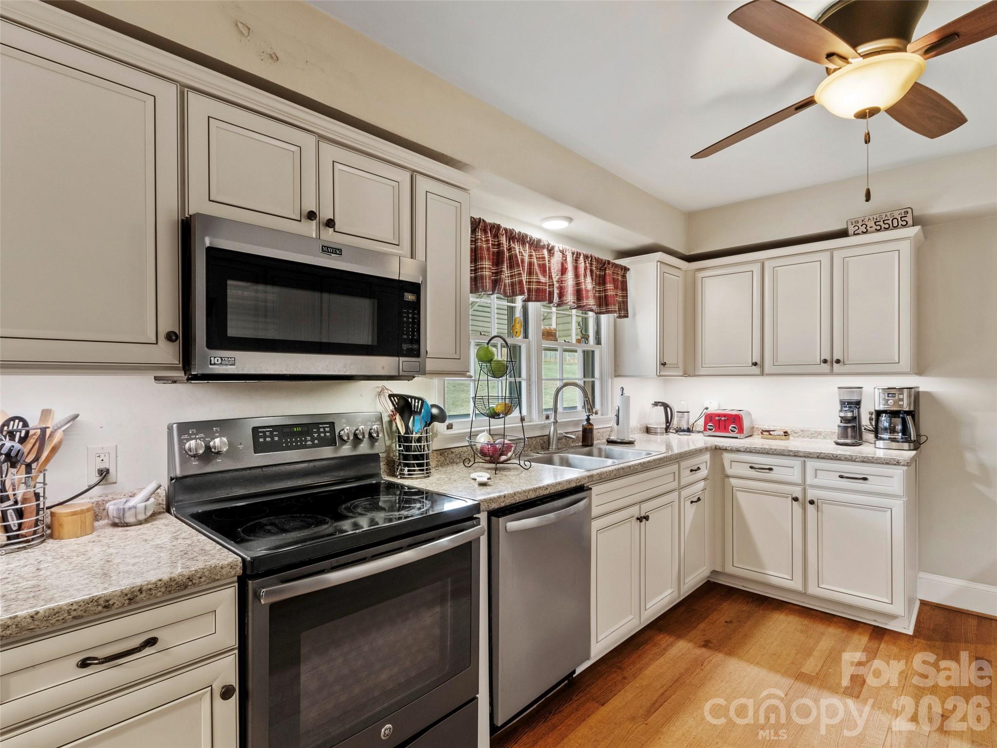 506 W Main Street Burnsville NC 28714