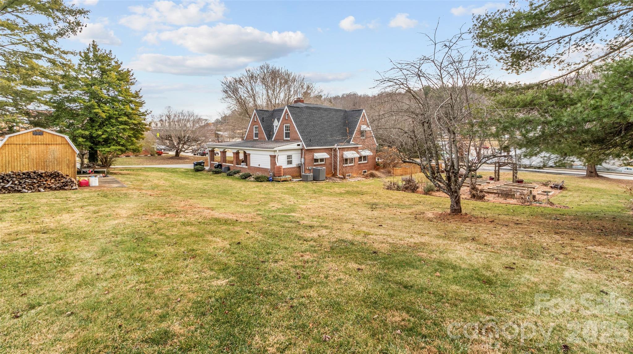 506 W Main Street Burnsville NC 28714