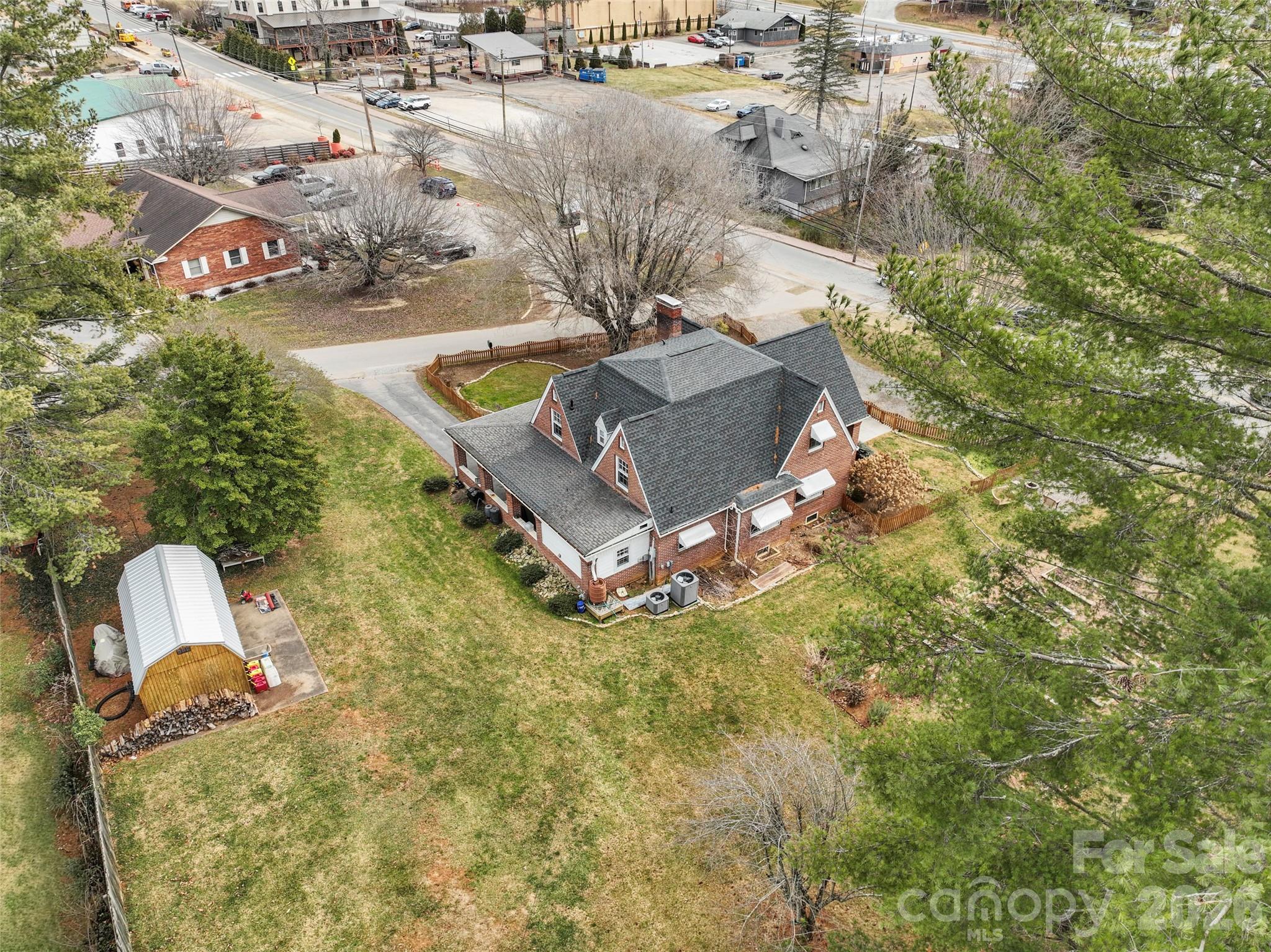 506 W Main Street Burnsville NC 28714
