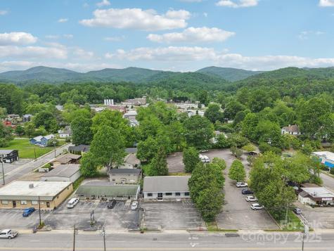 287 N Caldwell Street Brevard NC 28712