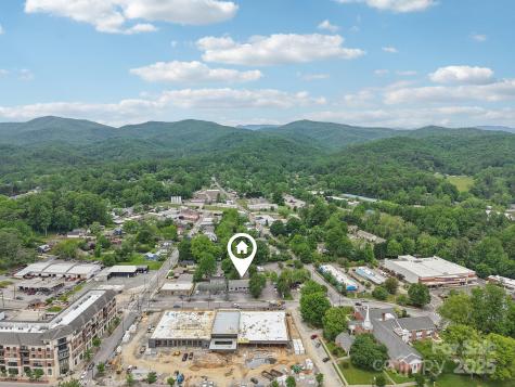 287 N Caldwell Street Brevard NC 28712