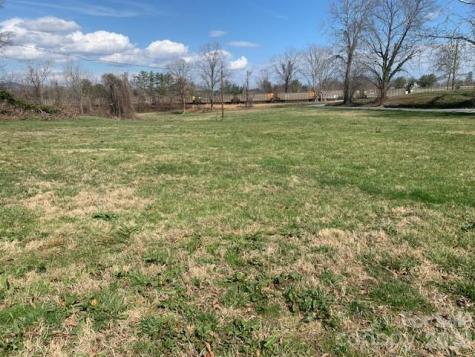 3.02AC 9th Avenue E Hendersonville NC 28792