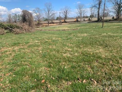 3.02AC 9th Avenue E Hendersonville NC 28792