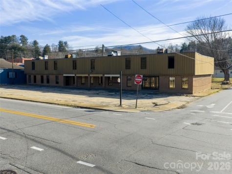 3264 Broad Street Clyde NC 28721