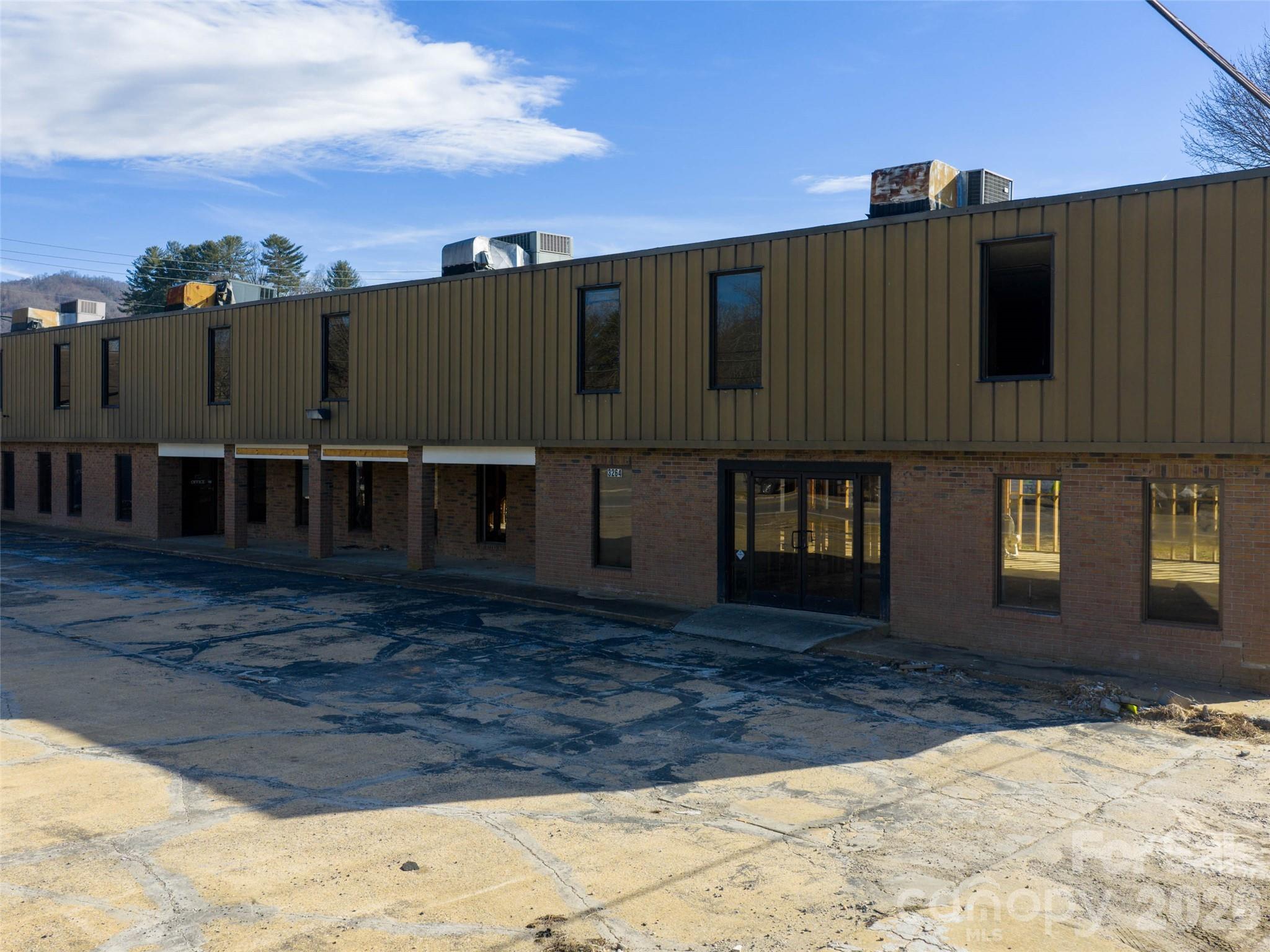 3264 Broad Street Clyde NC 28721