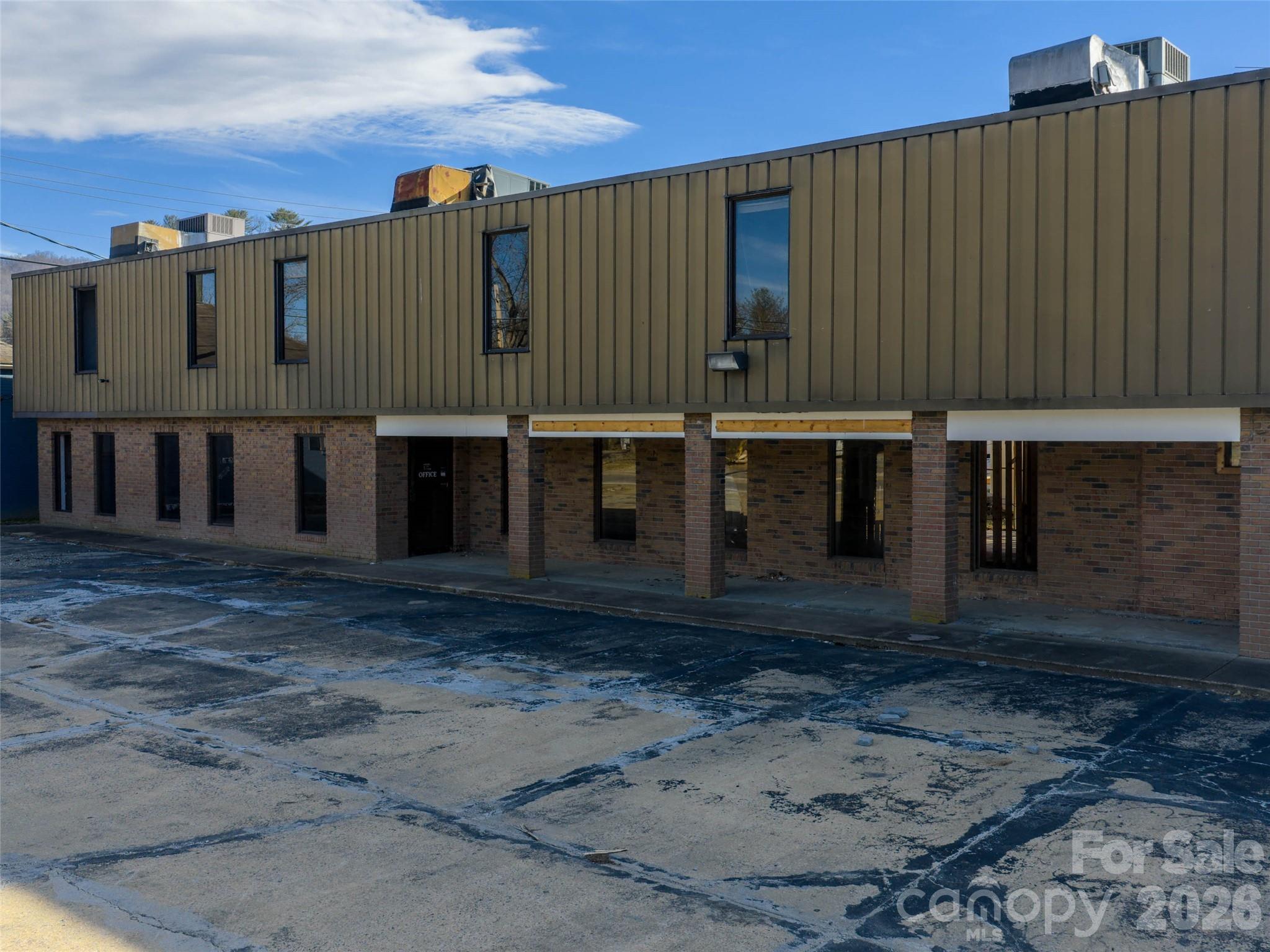 3264 Broad Street Clyde NC 28721