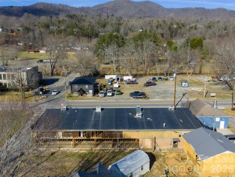 3264 Broad Street Clyde NC 28721