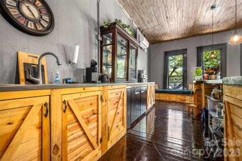 138 E Main Street Forest City NC 28043