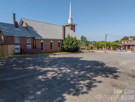 138 E Main Street Forest City NC 28043