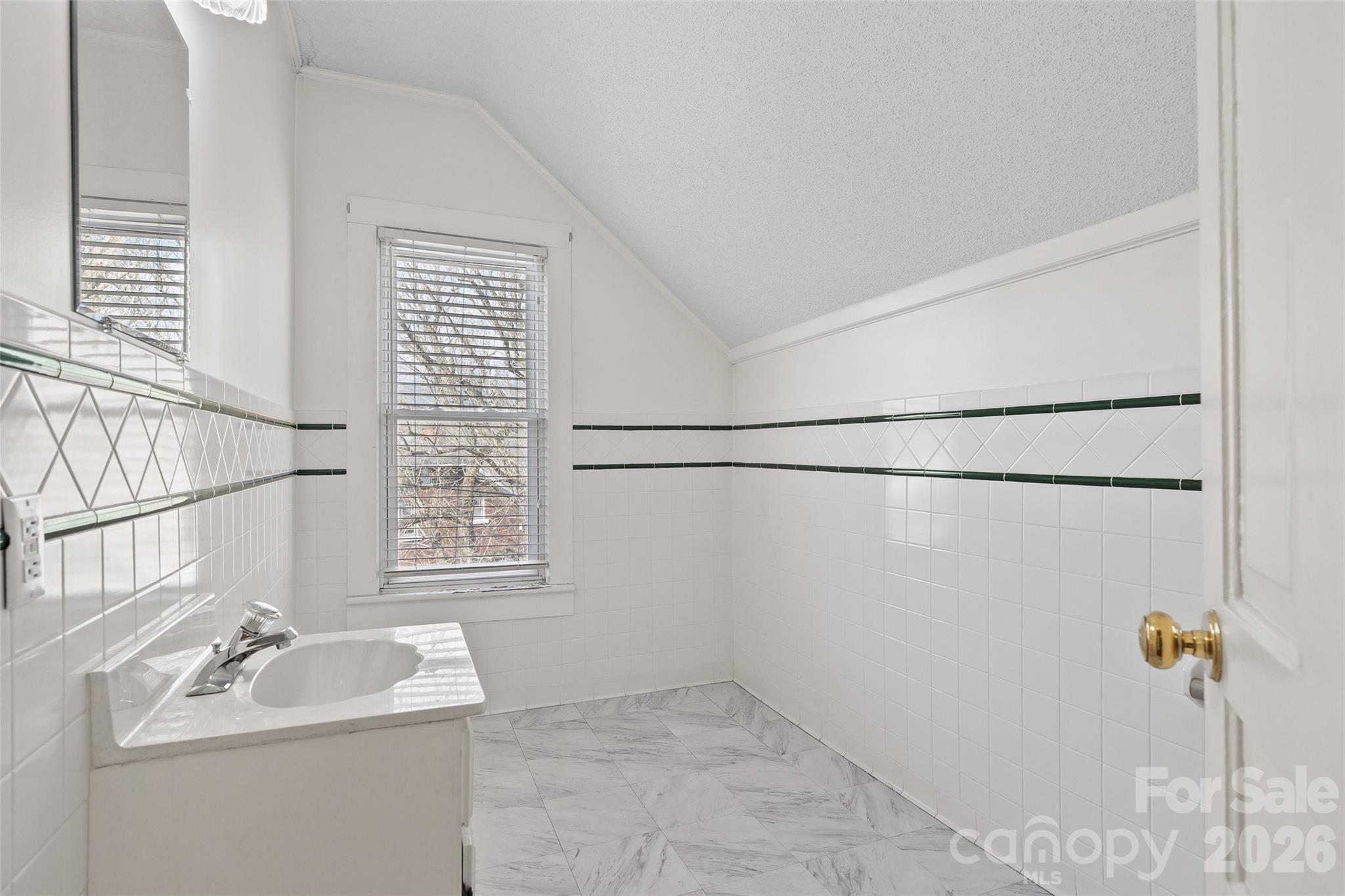 89 Walnut Street Waynesville NC 28786