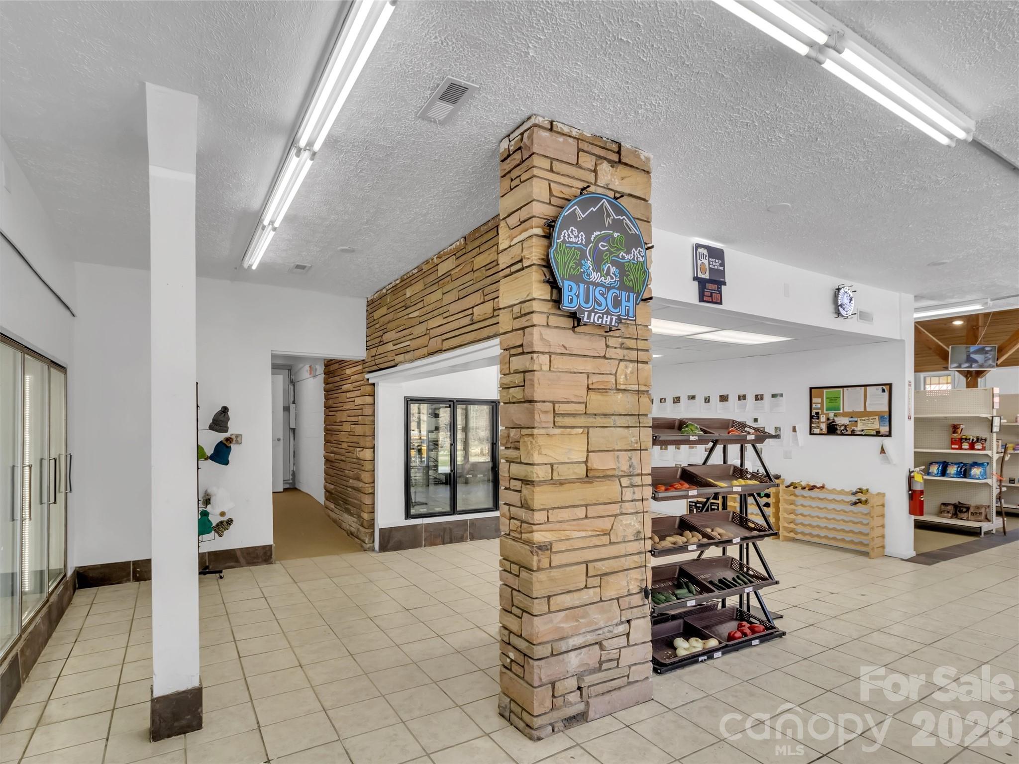11214 Us 19 Highway N Maggie Valley NC 28751