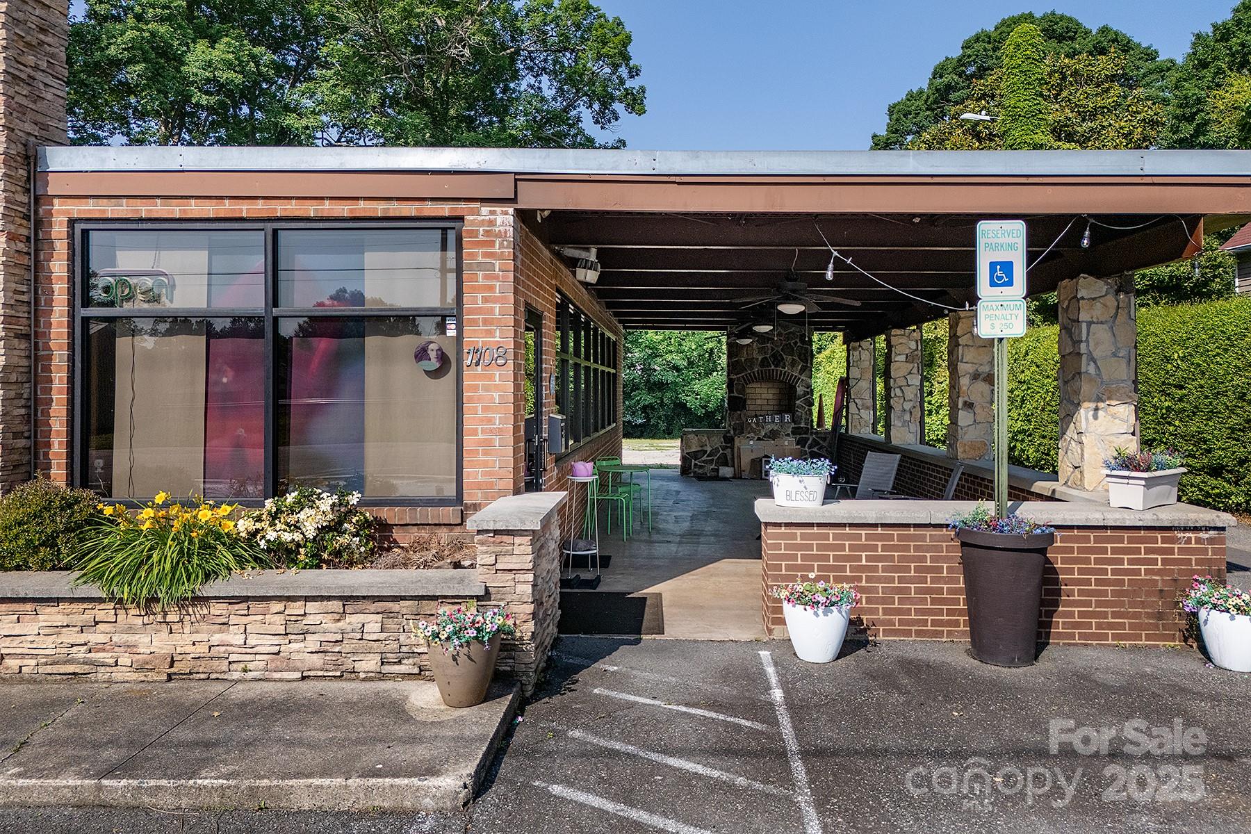 1108 S Main Street Kannapolis NC 28081