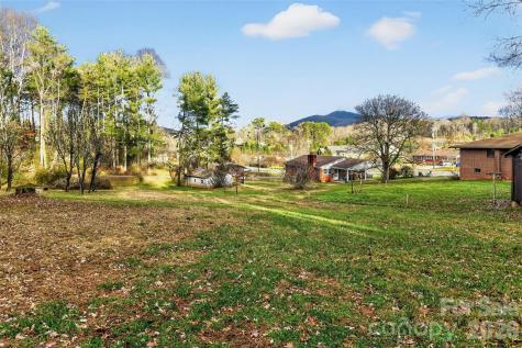 2390 Sugar Hill Road Marion NC 28752
